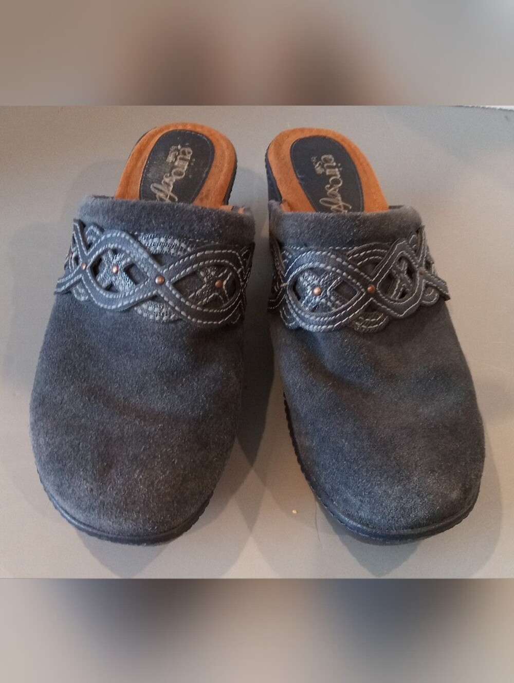 Euro Soft Soft Navy Blue Suede Slip-On Clogs with Embroidered Women's Size 7.5